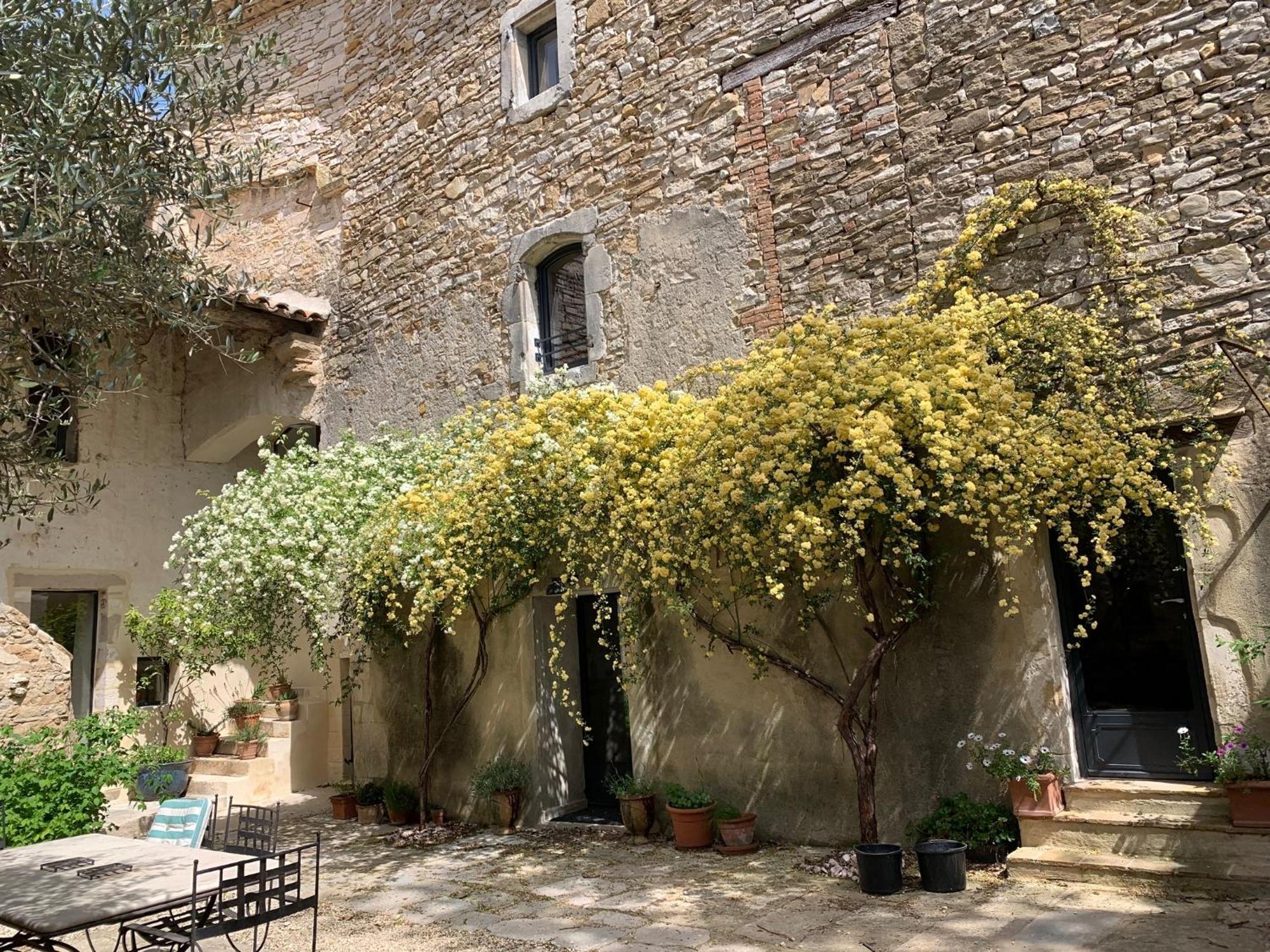 Hotel Magnanerie De Sainte Croix Exterior foto
